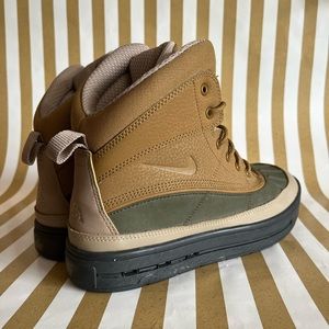 NIKE ACG Woodside 2 High Outdoor Waterproof Boots Tan US 7Y Womens 8.5